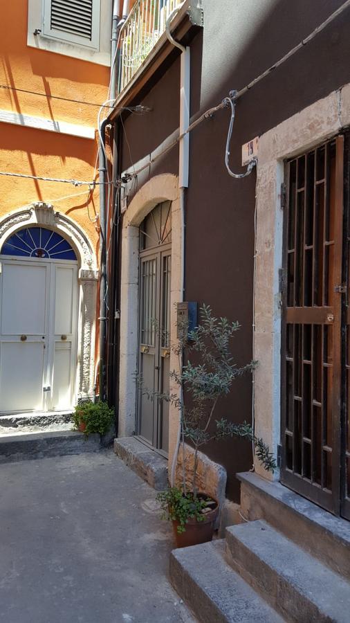 Il Pozzo Di Santa Teresa Apartment Catania Exterior photo